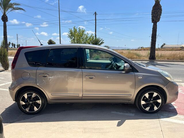 NISSAN NOTE TEKNA 1.4 PETROL SPANISH RHD IN SPAIN 74000 MILES SUPERB 2013